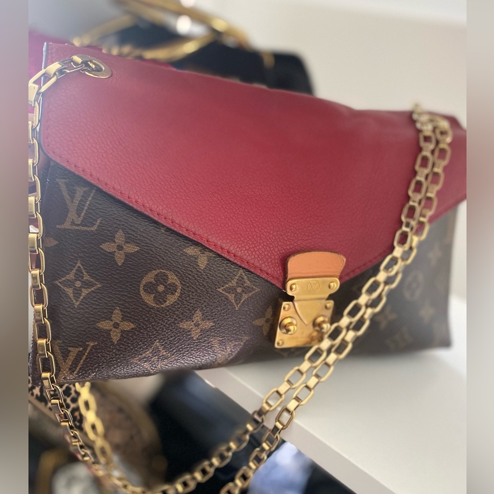 Louis Vuitton Brown Monogram Canvas Pallas Chain Shoulder Bag - Picture 3 of 14